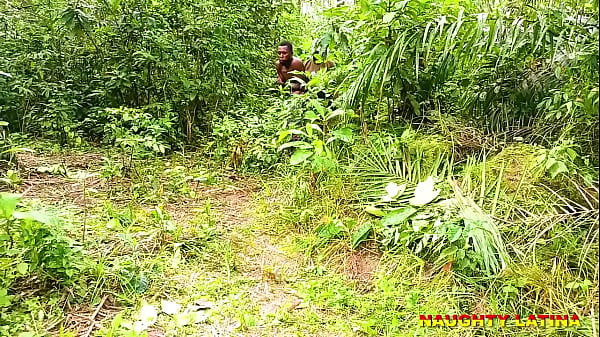 HORNY AFRICAN WIFE VERNICE MAURICE CAUGHT FUCKING A STRANGER BECAUSE SHE WAS HORNY