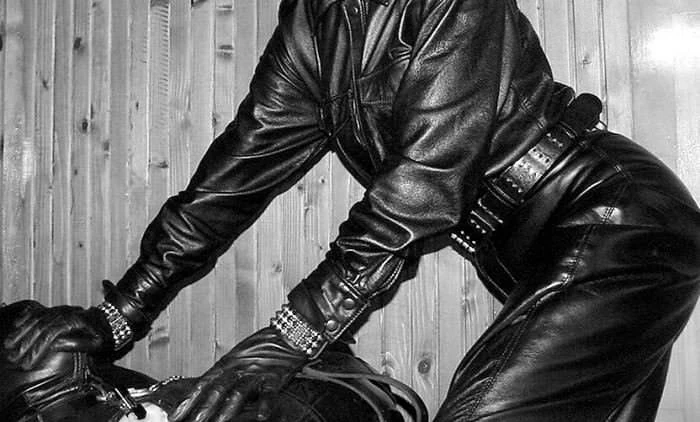 The Leather Domina – Leather Fetish – Total Leather Bondage