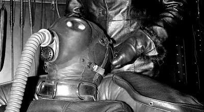 The Leather Domina – Leather Fetish – Total Leather Bondage